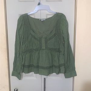 American Eagle Outfitters Green Blouse/ Size Medium